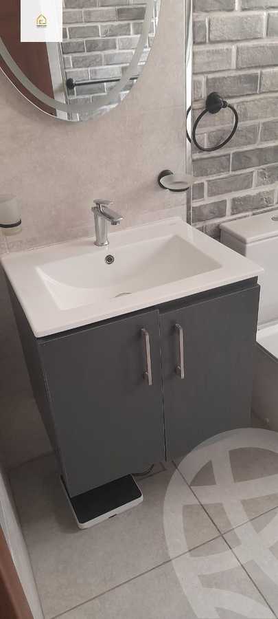 https://aqarmap.com.eg/en/listing/5974031-for-sale-cairo-new-cairo-lrhb-city-phase-8