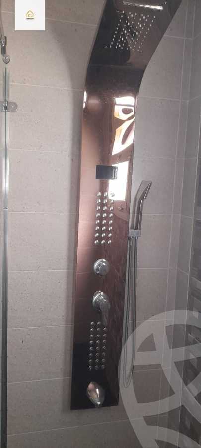 https://aqarmap.com.eg/en/listing/5974031-for-sale-cairo-new-cairo-lrhb-city-phase-8