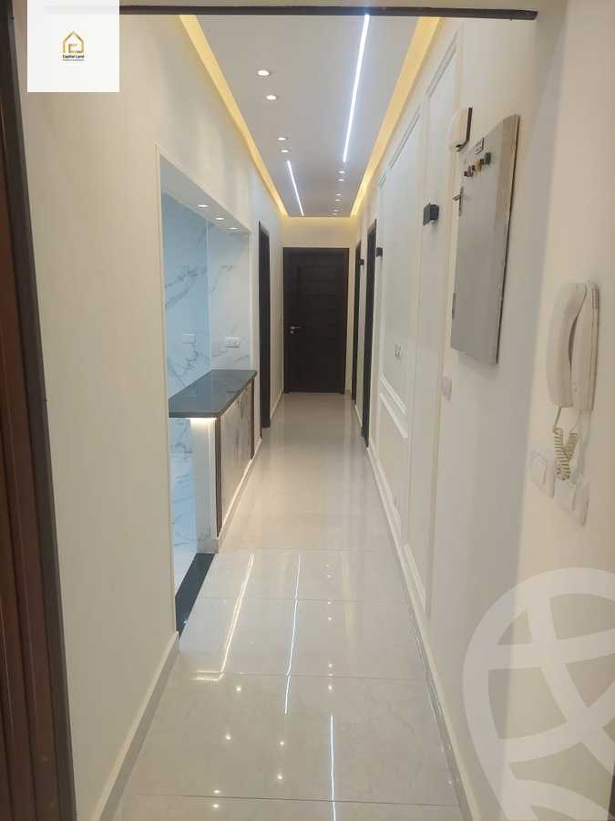https://aqarmap.com.eg/ar/listing/5974230-for-sale-cairo-new-cairo-lrhb-city-phase-5-talaat-mostafa-st