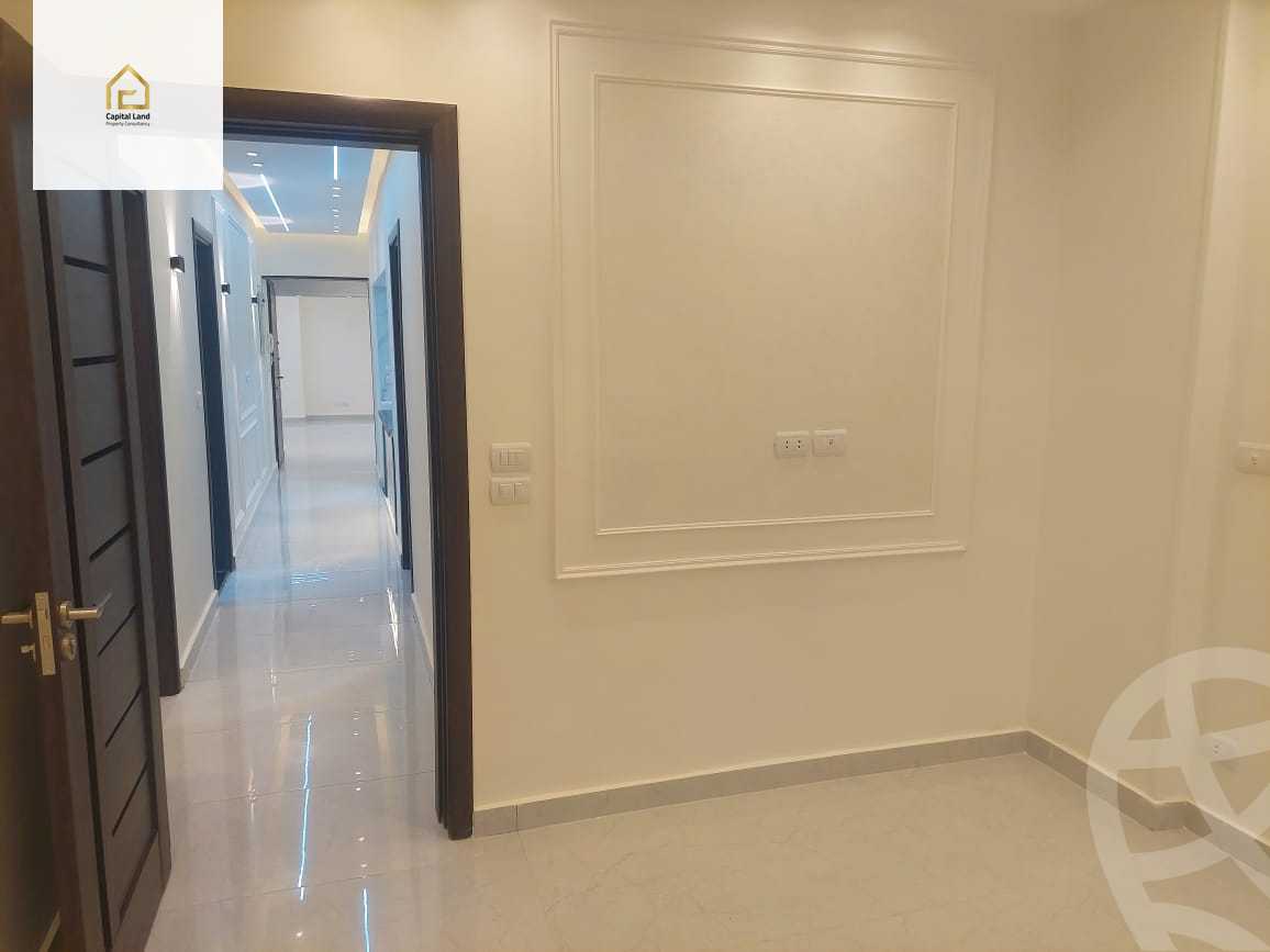 https://aqarmap.com.eg/ar/listing/5974230-for-sale-cairo-new-cairo-lrhb-city-phase-5-talaat-mostafa-st
