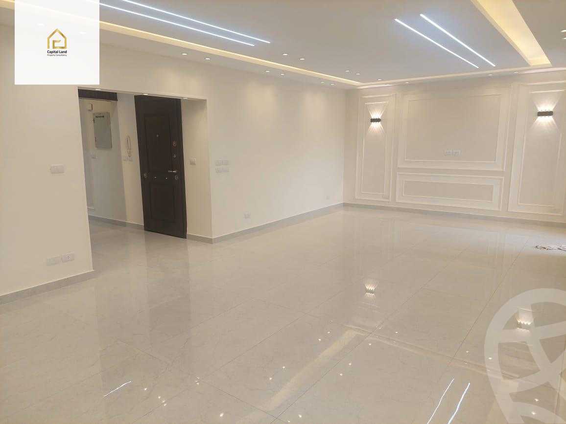 https://aqarmap.com.eg/ar/listing/5974230-for-sale-cairo-new-cairo-lrhb-city-phase-5-talaat-mostafa-st