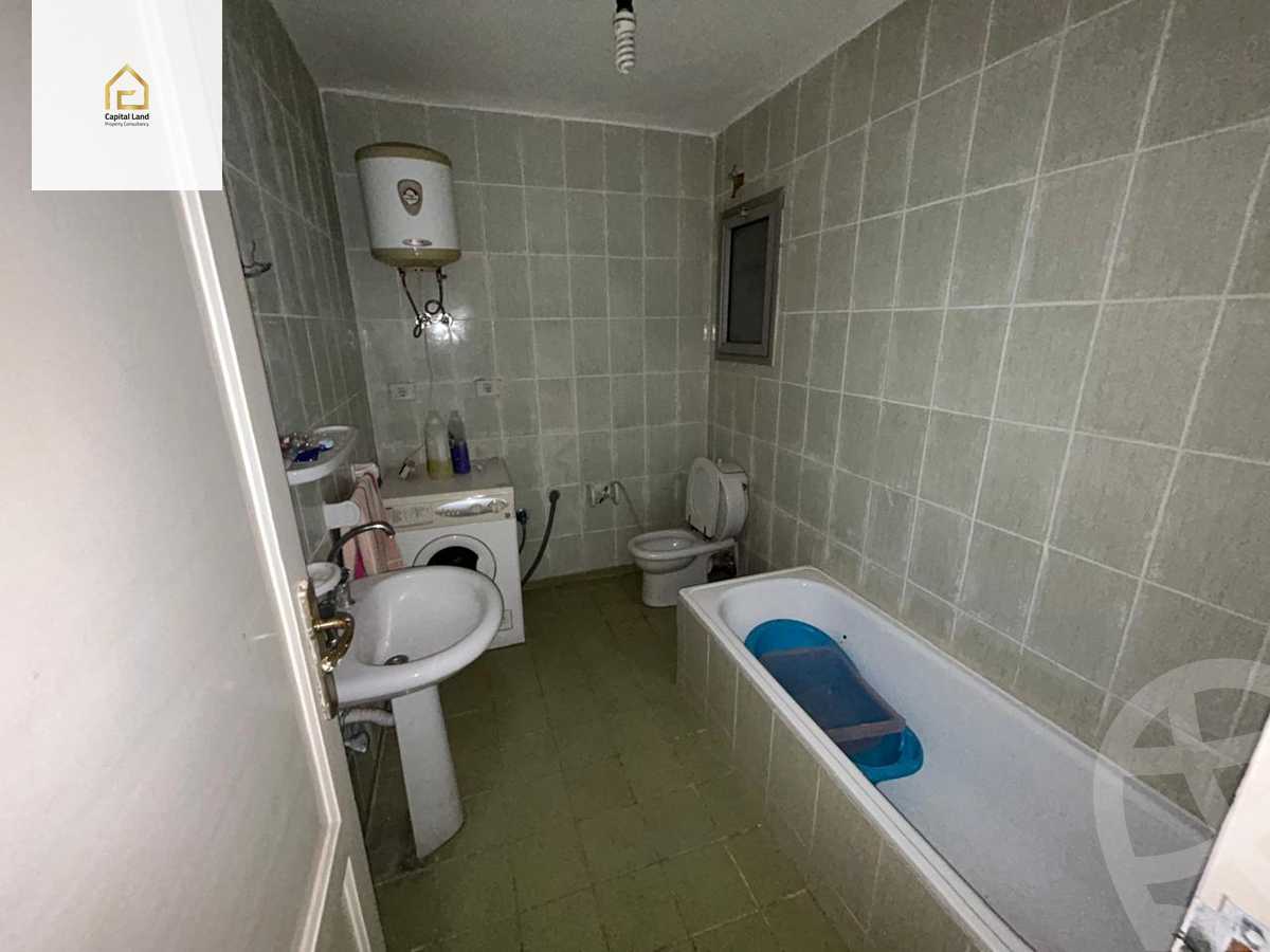 https://aqarmap.com.eg/en/listing/5981525-for-rent-cairo-new-cairo-lrhb-city-phase-1-ahmed-rami-st
