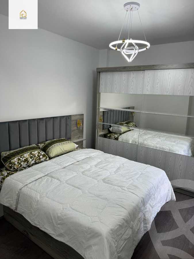 https://aqarmap.com.eg/en/listing/5982576-for-rent-cairo-new-cairo-lrhb-city-phase-5