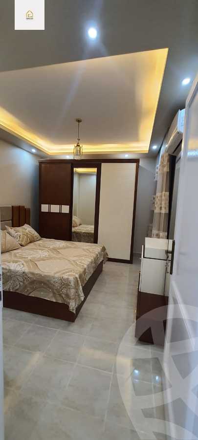 https://aqarmap.com.eg/ar/listing/5983620-for-rent-cairo-new-cairo-lrhb-city-phase-5-talaat-mostafa-st