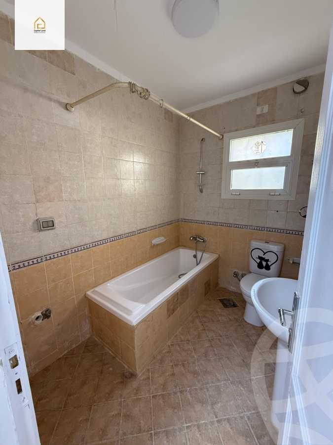 https://aqarmap.com.eg/en/listing/5987062-for-sale-cairo-new-cairo-lrhb-city-phase-8