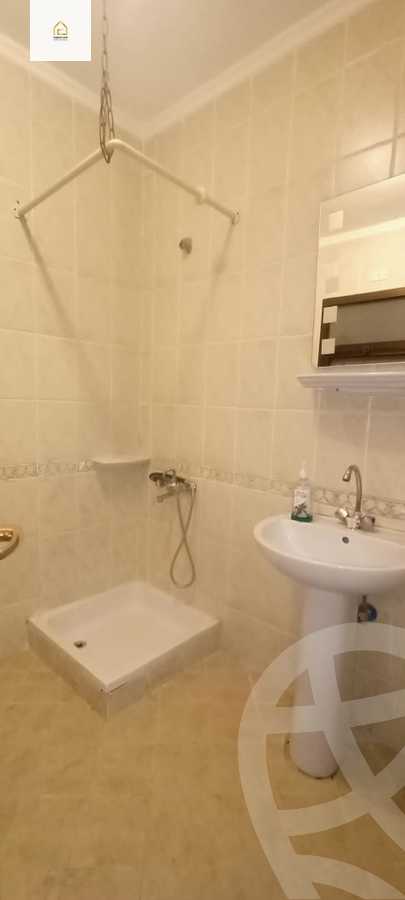https://aqarmap.com.eg/en/listing/5987796-for-rent-cairo-new-cairo-lrhb-city-phase-4-mostafa-el-nahaas-st