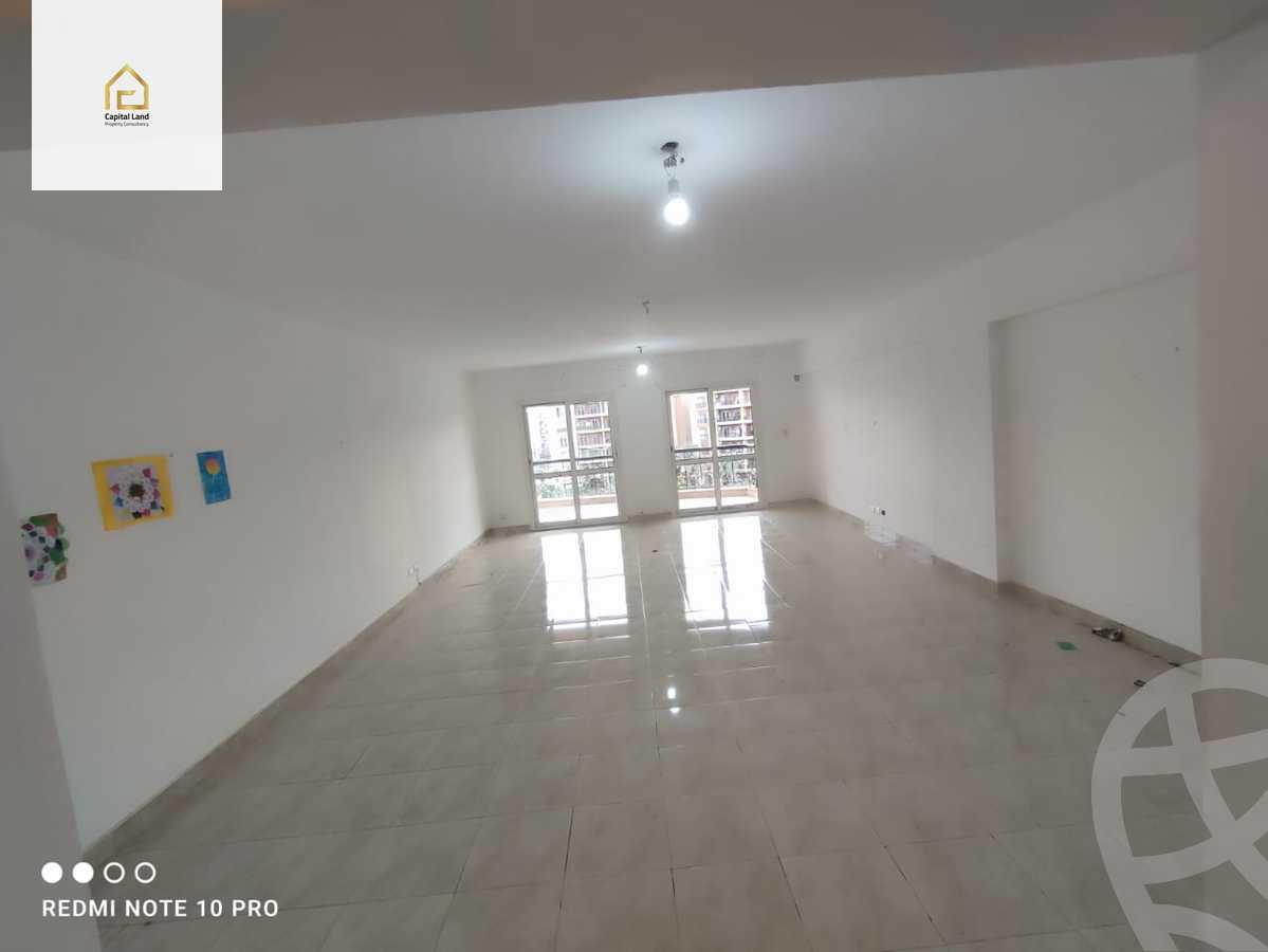 https://aqarmap.com.eg/en/listing/5997745-for-sale-cairo-new-cairo-lrhb-city-mtdd-lrhb-phase-7