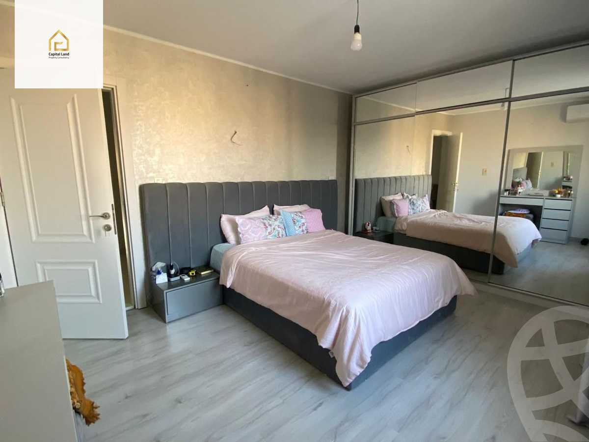 https://aqarmap.com.eg/en/listing/5997833-for-sale-cairo-new-cairo-lrhb-city-phase-4-mohammed-farid-st