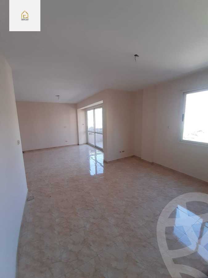 https://aqarmap.com.eg/en/listing/5997887-for-sale-cairo-new-cairo-lrhb-city-phase-4-mohammed-farid-st