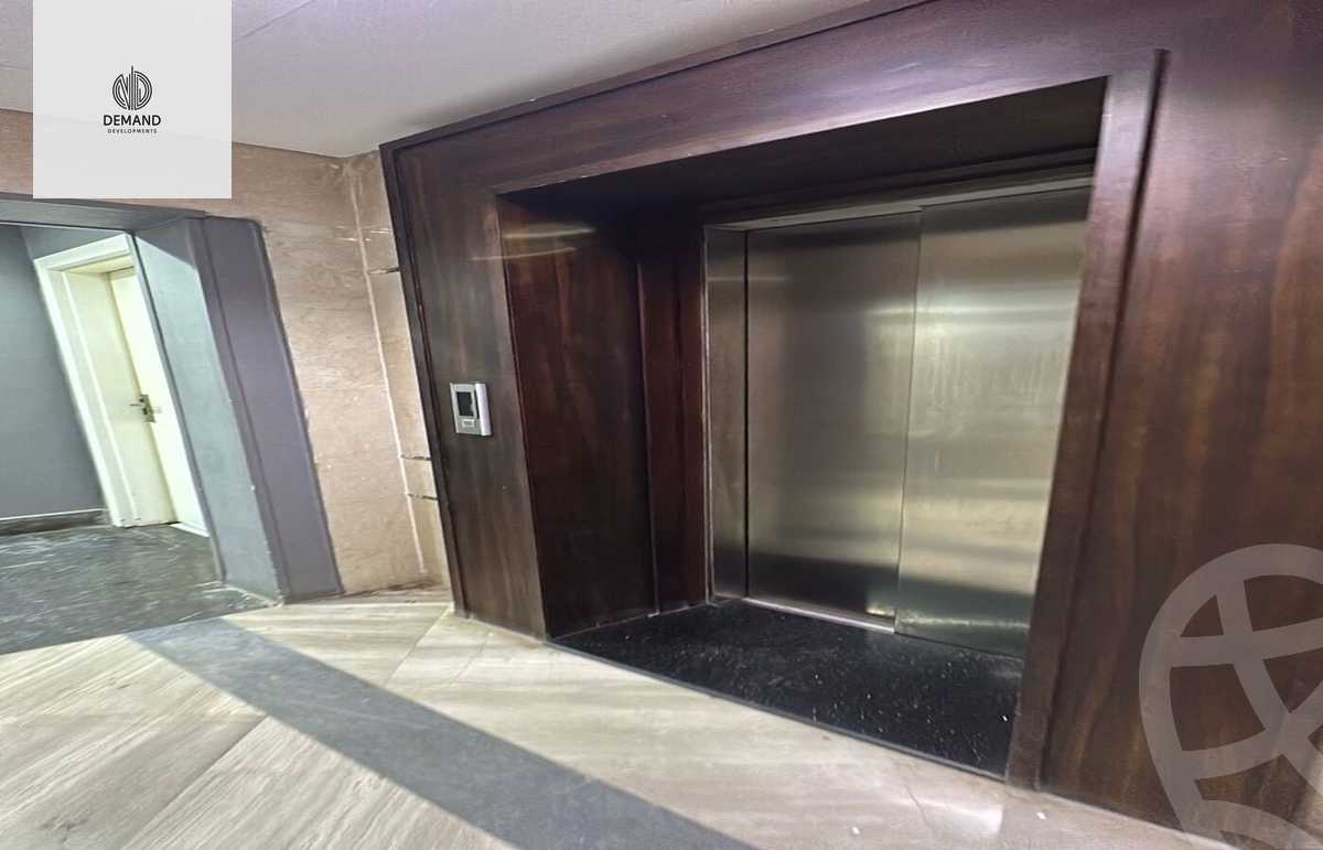 https://aqarmap.com.eg/en/listing/5357319-for-sale-cairo-el-sheikh-zayed-city-shr-lshbb