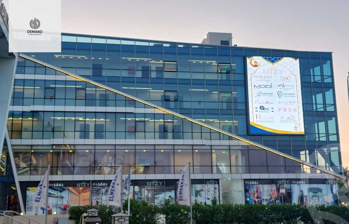 https://aqarmap.com.eg/ar/listing/5364180-for-rent-cairo-el-sheikh-zayed-city-shr-lshbb