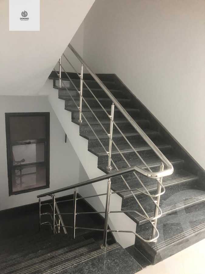 https://aqarmap.com.eg/en/listing/5907544-for-sale-cairo-el-sheikh-zayed-city-shr-lshbb