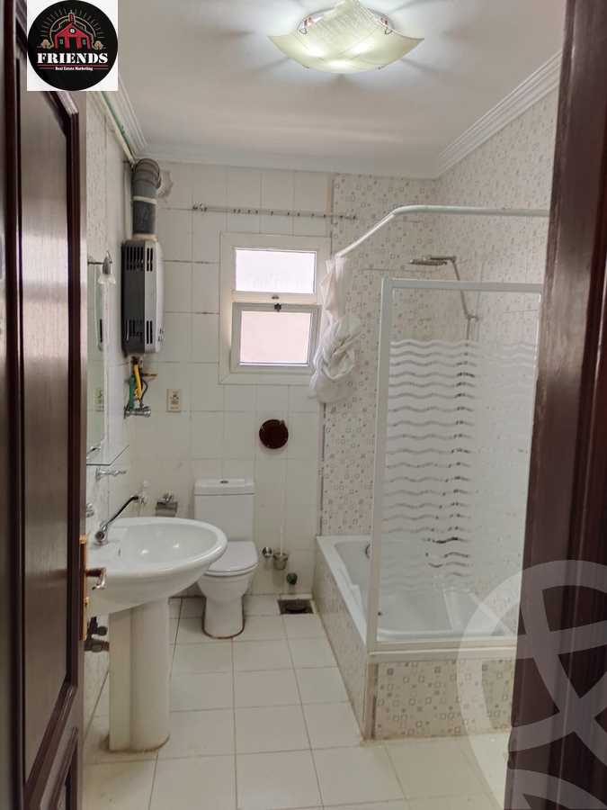 https://aqarmap.com.eg/en/listing/5301935-for-sale-cairo-6th-of-october-el-ahyaa-neighborhood-8th-el-tahrir-rd