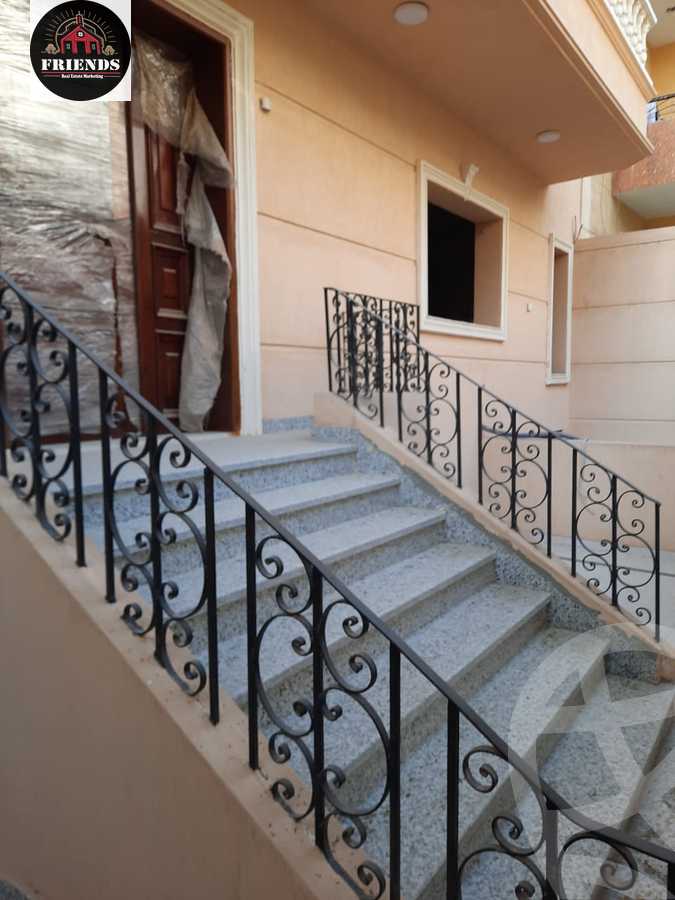 https://aqarmap.com.eg/en/listing/5313043-for-sale-cairo-6th-of-october-el-ahyaa-neighborhood-4th-school-st
