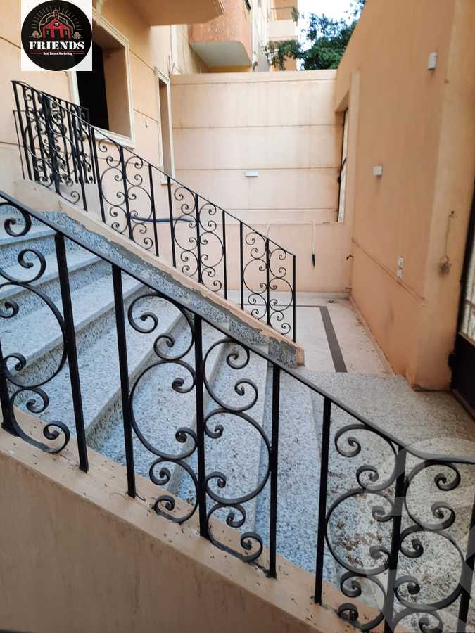 https://aqarmap.com.eg/en/listing/5313043-for-sale-cairo-6th-of-october-el-ahyaa-neighborhood-4th-school-st