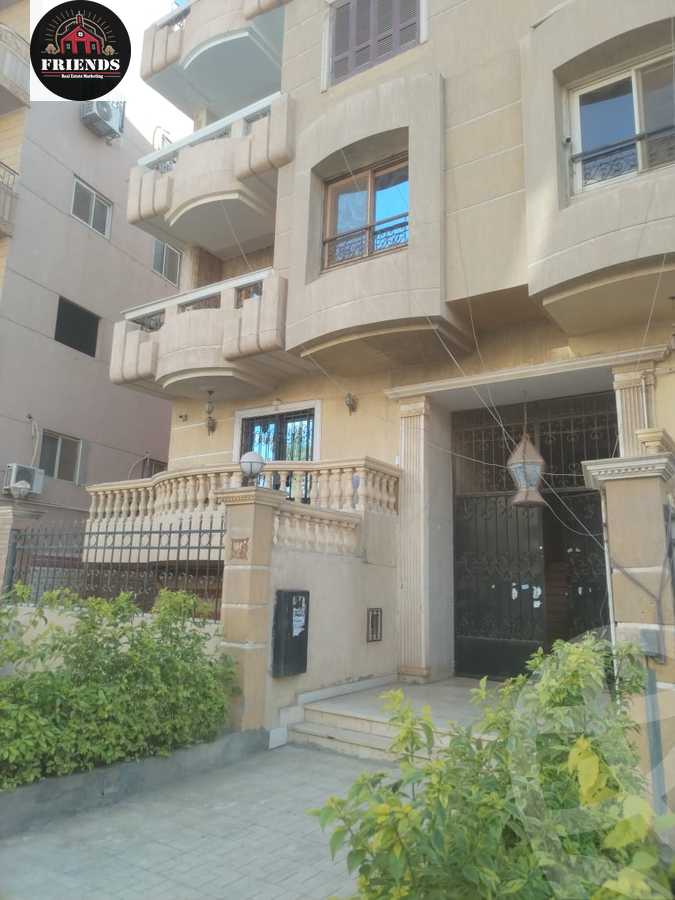 https://aqarmap.com.eg/en/listing/5381931-for-sale-cairo-6th-of-october-el-ahyaa-neighborhood-1st-al-maahad