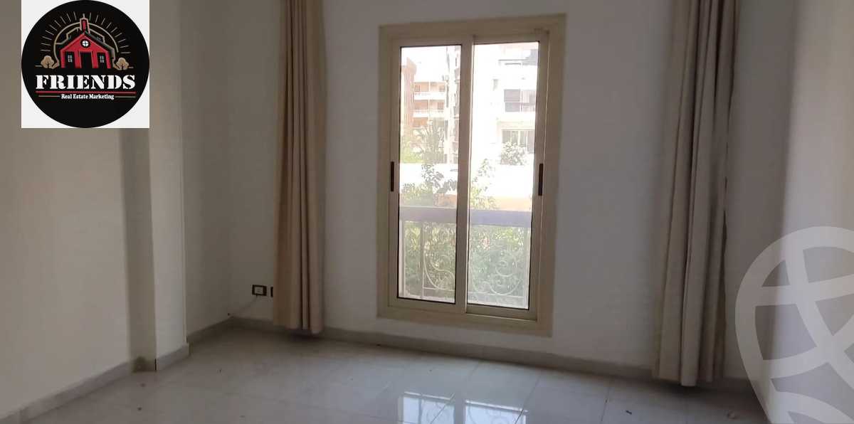 https://aqarmap.com.eg/en/listing/5490829-for-sale-cairo-6th-of-october-compounds-family-land