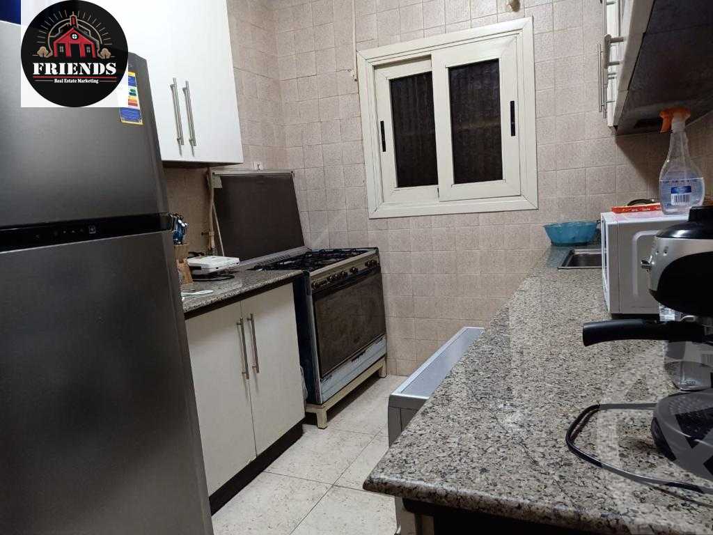 https://aqarmap.com.eg/en/listing/5569762-for-sale-cairo-el-sheikh-zayed-city-compounds-el-khamayel