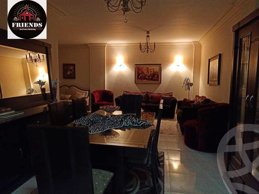 https://aqarmap.com.eg/en/listing/5569762-for-sale-cairo-el-sheikh-zayed-city-compounds-el-khamayel
