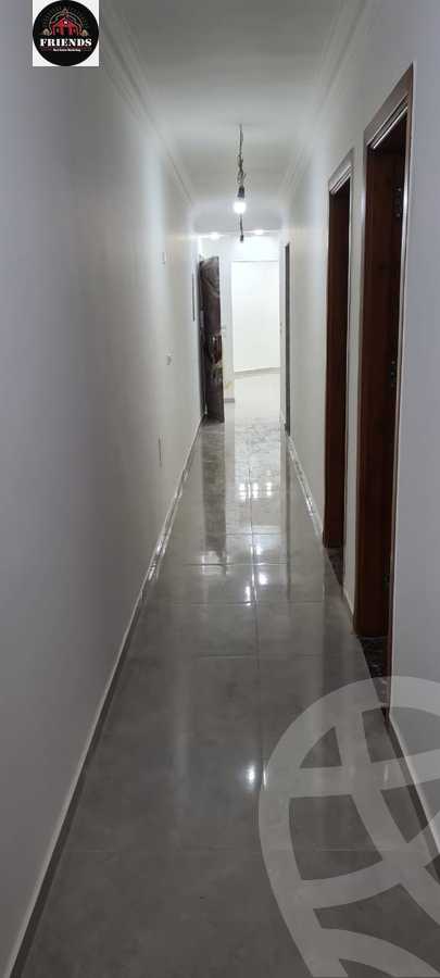 https://aqarmap.com.eg/en/listing/5574325-for-sale-cairo-el-sheikh-zayed-city-compounds-el-khamayel