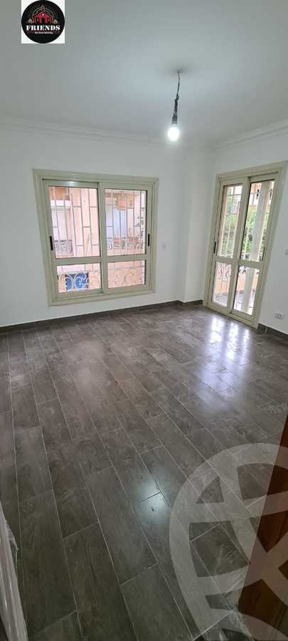 https://aqarmap.com.eg/en/listing/5574325-for-sale-cairo-el-sheikh-zayed-city-compounds-el-khamayel