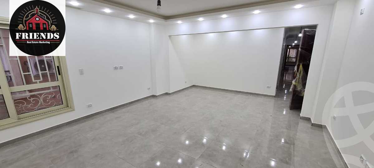 https://aqarmap.com.eg/en/listing/5574325-for-sale-cairo-el-sheikh-zayed-city-compounds-el-khamayel