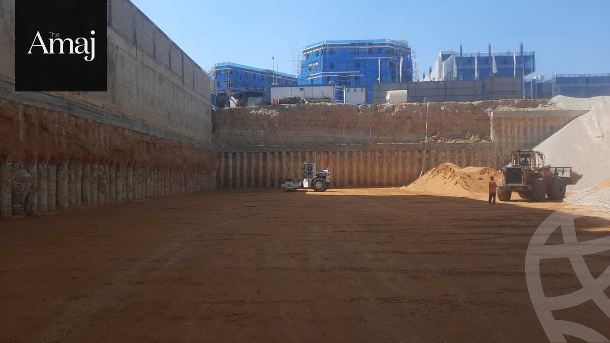 https://aqarmap.com.eg/ar/listing/5225176-for-sale-cairo-new-cairo-compounds-glare-business-mall-areva