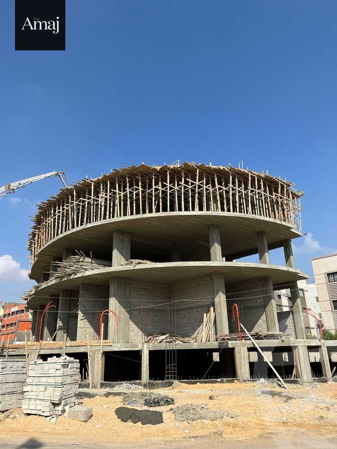 https://aqarmap.com.eg/ar/listing/5483120-for-sale-cairo-el-sheikh-zayed-city-compounds-panorama-mall-elaf