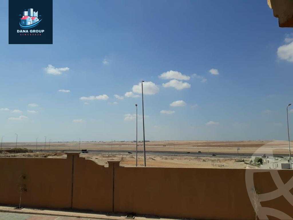 https://aqarmap.com.eg/en/listing/5301172-for-sale-cairo-el-sheikh-zayed-city-compounds-royal-meadows