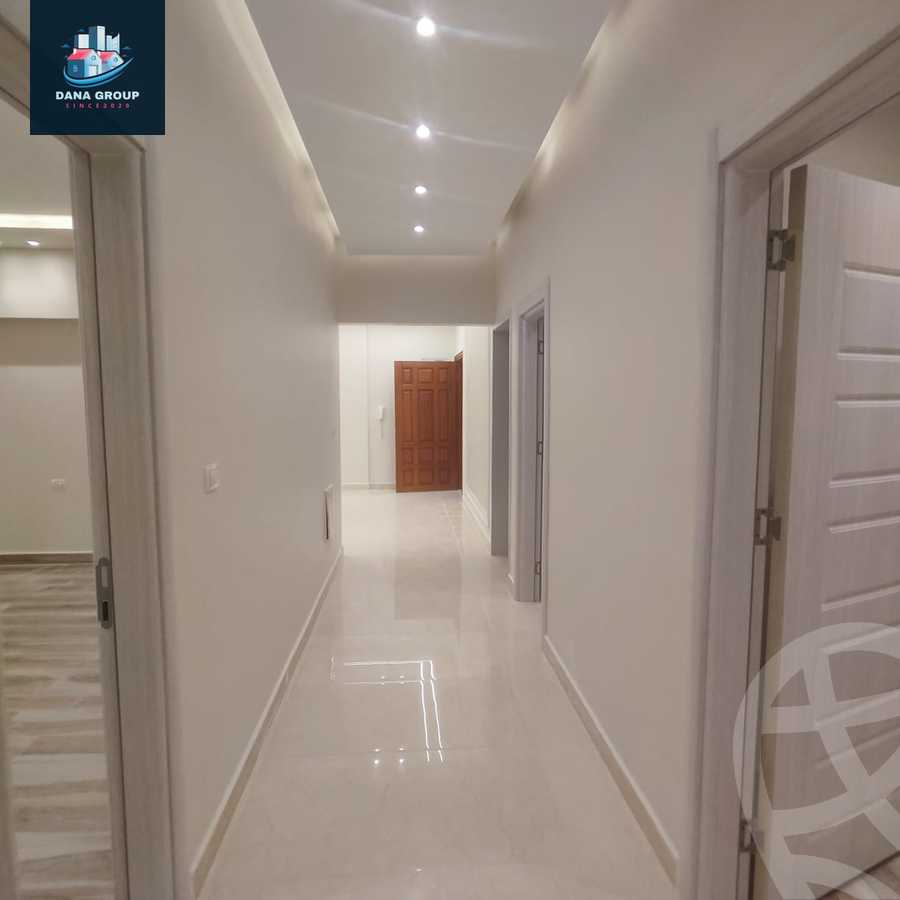 https://aqarmap.com.eg/ar/listing/5409147-for-sale-cairo-el-sheikh-zayed-city-compounds-el-khamayel