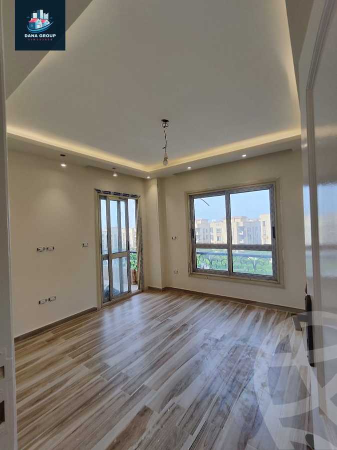 https://aqarmap.com.eg/en/listing/5328376-for-sale-cairo-el-sheikh-zayed-city-compounds-el-khamayel
