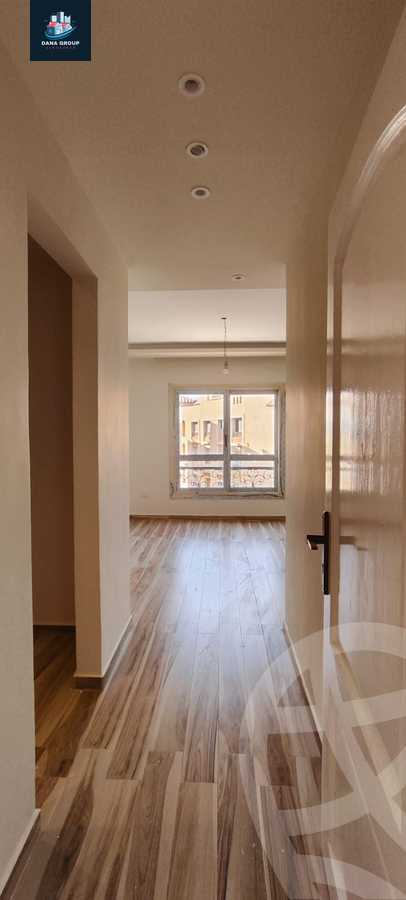 https://aqarmap.com.eg/en/listing/5900659-for-sale-cairo-el-sheikh-zayed-city-compounds-el-khamayel