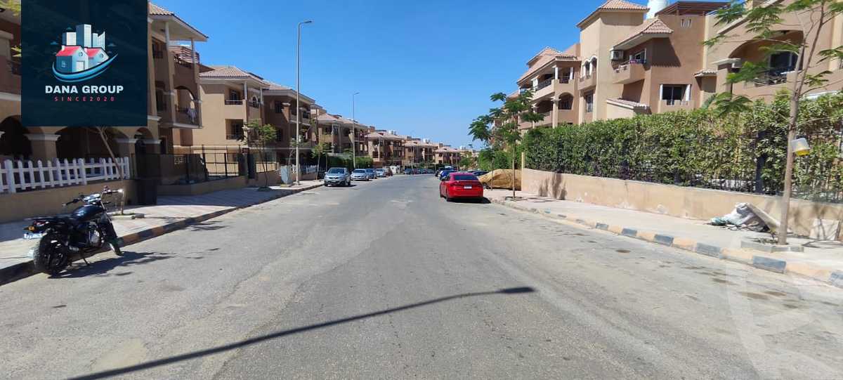 https://aqarmap.com.eg/en/listing/6005614-for-sale-cairo-el-sheikh-zayed-city-compounds-el-khamayel