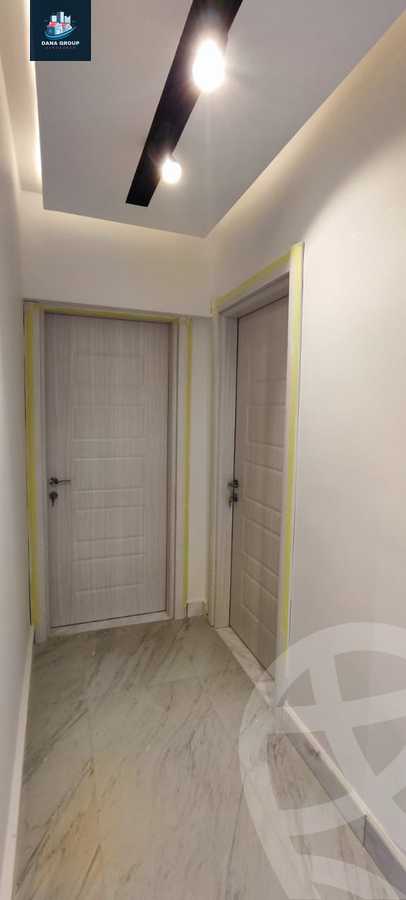 https://aqarmap.com.eg/en/listing/6008218-for-sale-cairo-el-sheikh-zayed-city-compounds-el-khamayel