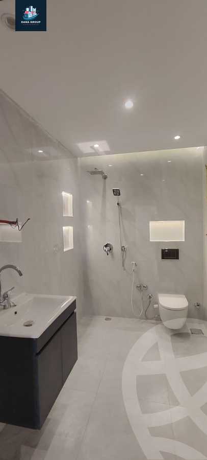 https://aqarmap.com.eg/en/listing/6135206-for-sale-cairo-el-sheikh-zayed-city-compounds-el-khamayel