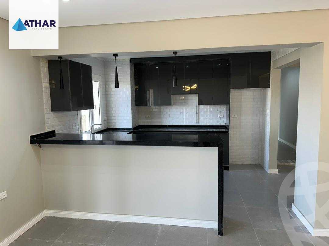 https://aqarmap.com.eg/en/listing/5443378-for-sale-cairo-new-cairo-compounds-mountain-view-hyde-park