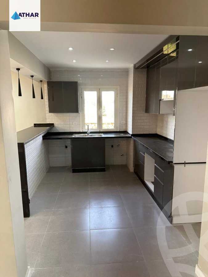https://aqarmap.com.eg/en/listing/5443378-for-sale-cairo-new-cairo-compounds-mountain-view-hyde-park