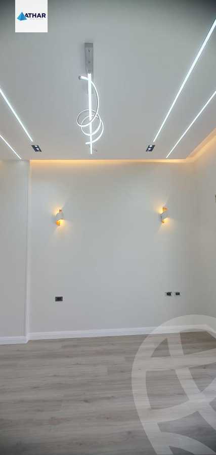 https://aqarmap.com.eg/ar/listing/5540685-for-sale-cairo-new-cairo-compounds-moon-valley
