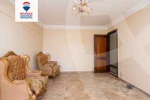https://aqarmap.com.eg/ar/listing/6162200-for-sale-alexandria-moharram-bey-el-rasafa-st