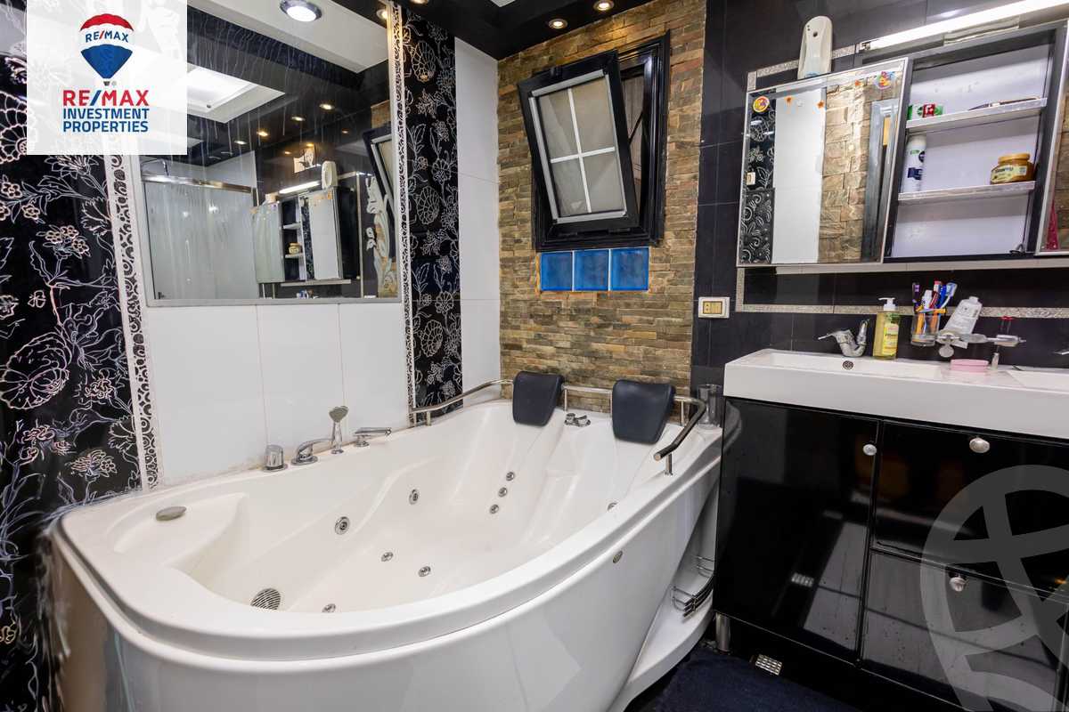 https://aqarmap.com.eg/ar/listing/6258109-for-sale-alexandria-lauran-shr-bw-qyr-tryq-lhry