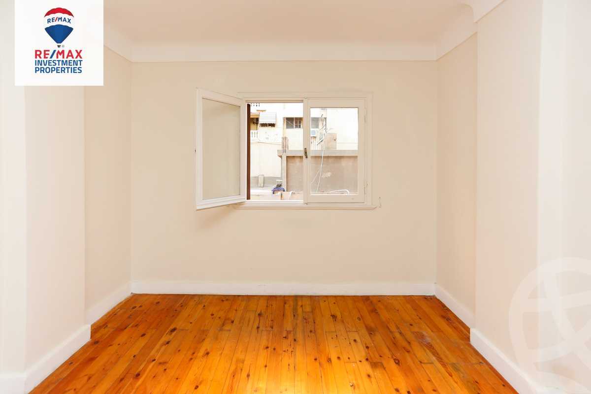 https://aqarmap.com.eg/ar/listing/6263014-for-sale-alexandria-kafr-abdo-kafr-abdou-st