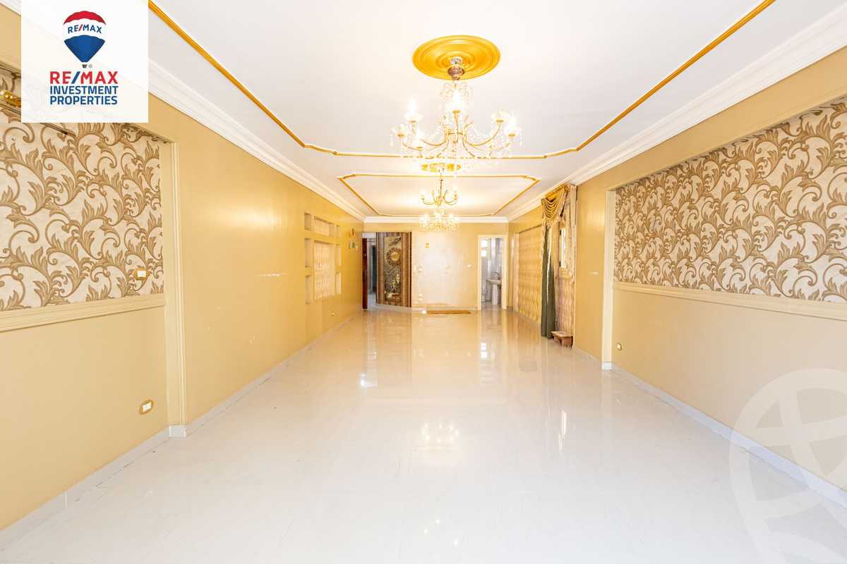 https://aqarmap.com.eg/ar/listing/6328826-for-sale-alexandria-sydy-bshr-sydy-bshr-bhry-mohamed-el-srafi-st.