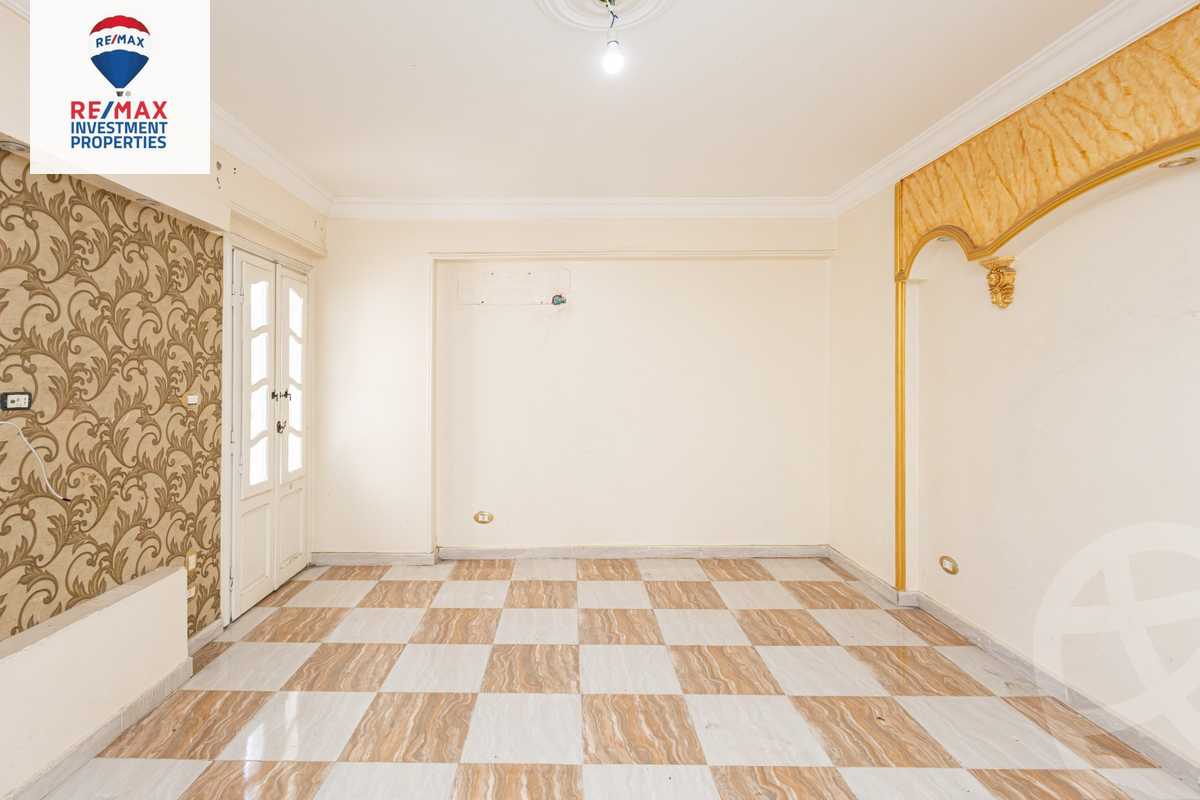 https://aqarmap.com.eg/ar/listing/6328826-for-sale-alexandria-sydy-bshr-sydy-bshr-bhry-mohamed-el-srafi-st.