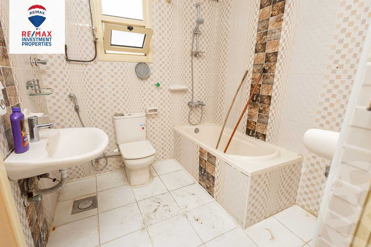 https://aqarmap.com.eg/ar/listing/6328826-for-sale-alexandria-sydy-bshr-sydy-bshr-bhry-mohamed-el-srafi-st.