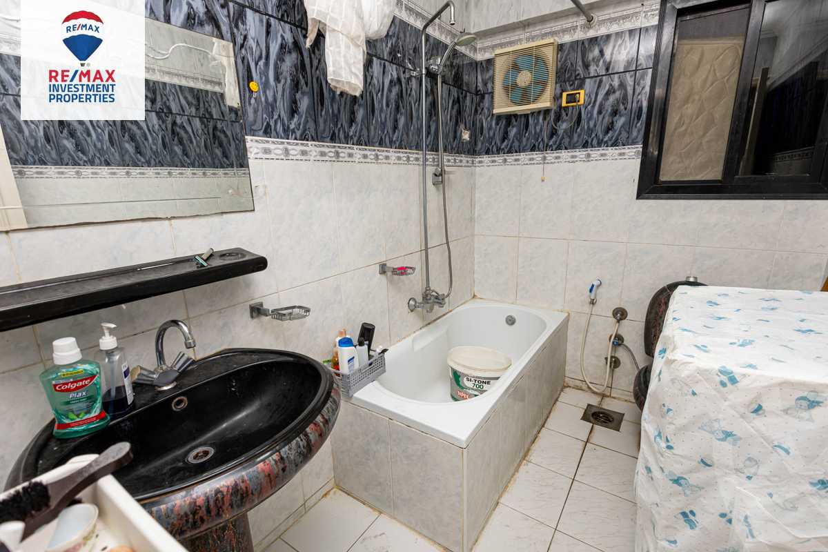 https://aqarmap.com.eg/en/listing/6568837-for-sale-alexandria-moharram-bey-emberouz