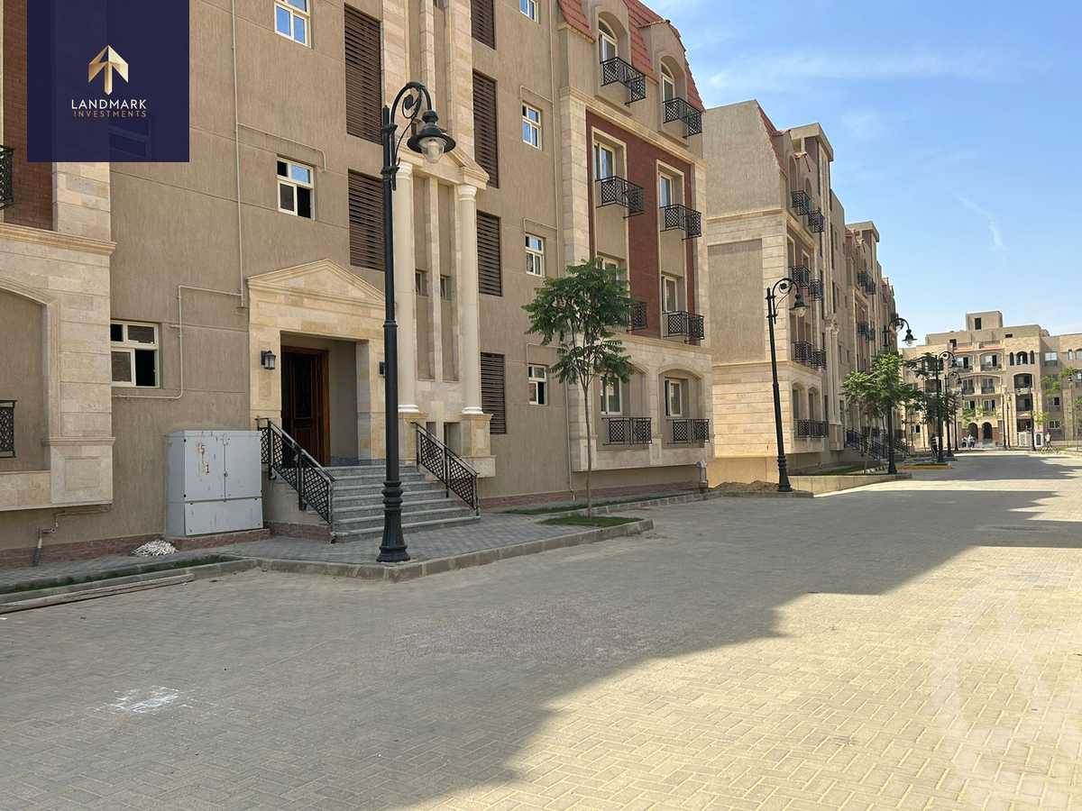 https://aqarmap.com.eg/ar/listing/6048181-for-sale-cairo-new-cairo-compounds-rock-vera