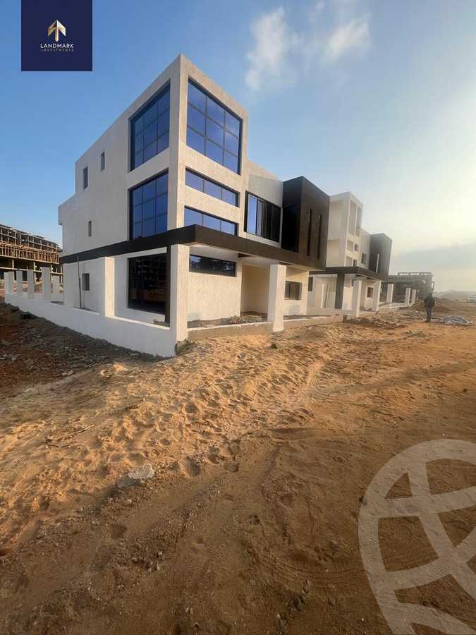https://aqarmap.com.eg/ar/listing/5964469-for-sale-cairo-new-administrative-capital-r7-kmbwnd-stw