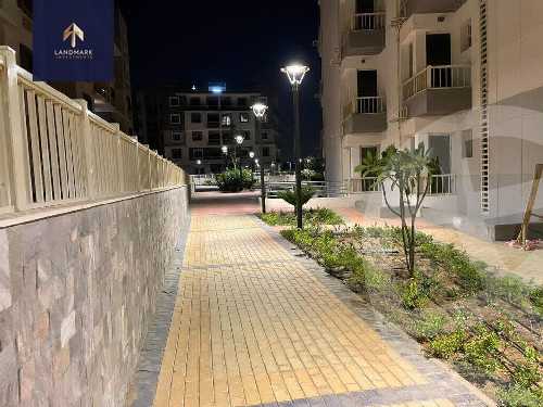 https://aqarmap.com.eg/en/listing/5975046-for-sale-cairo-new-cairo-compounds-jyd