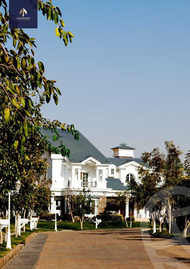 https://aqarmap.com.eg/en/listing/6229060-for-sale-cairo-new-cairo-compounds-mountain-view-hyde-park