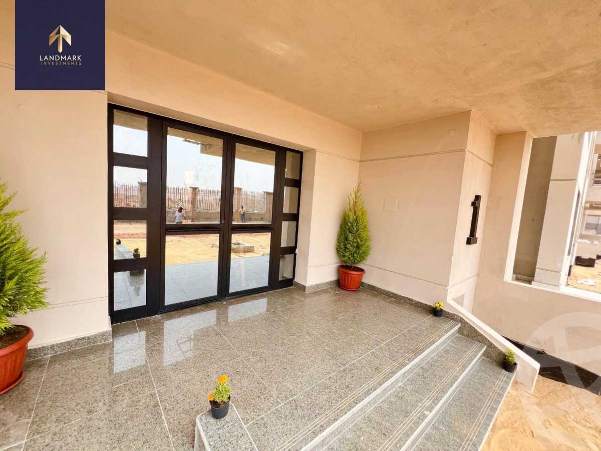 https://aqarmap.com.eg/en/listing/6380420-for-sale-cairo-new-administrative-capital-r8-rmtn